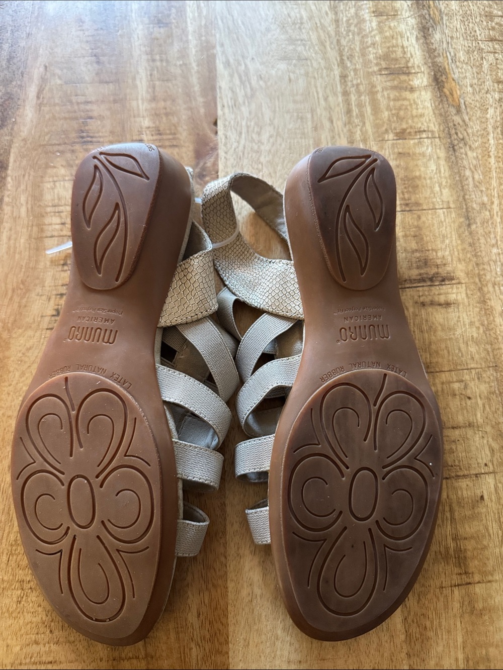 Munro Darian II Women’s Beige Elastic-Strap Comfort leather Sandals shoes NEW - Picture 3 of 5